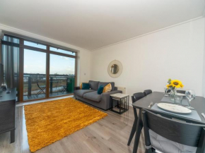 Pass the Keys Riverside Amazing Flat In London Close To The O2